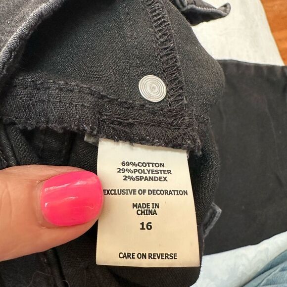 Soho New York & Co Black Slim Fit Straight Jeans Jeggings High Rise Size 16 Plus - Picture 9 of 10